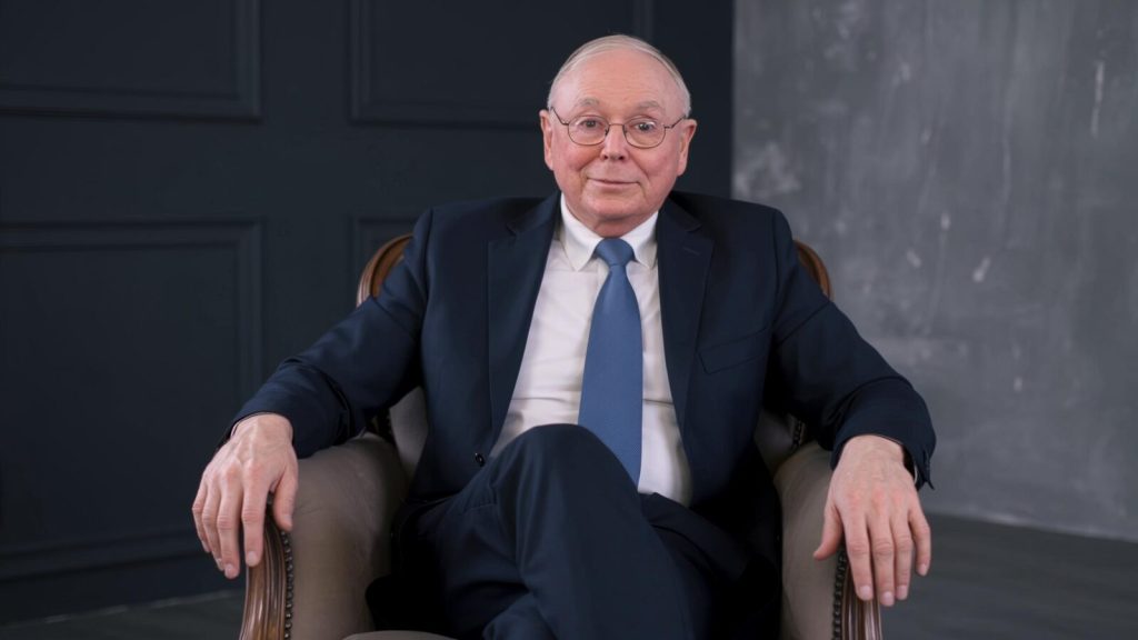 Charlie Munger on Avoiding a Victim Mentality: 5 Rules for Avoiding Self-Pity Before It Ruins You